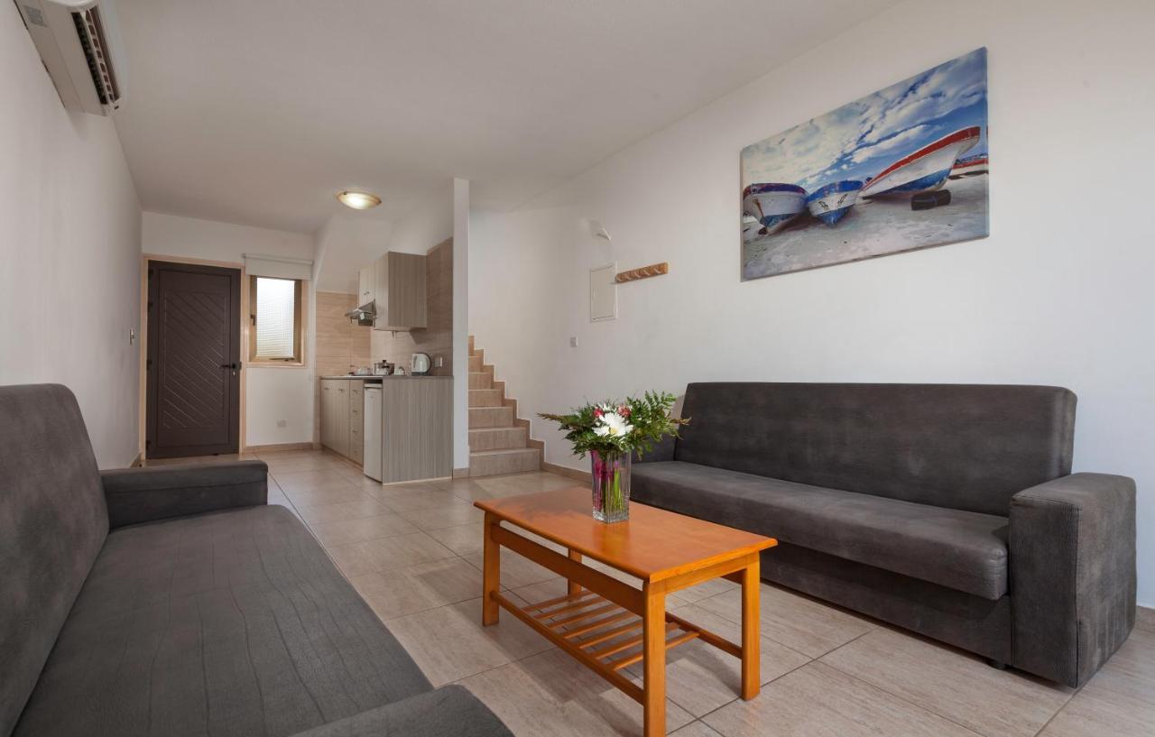 Penelope Beach Hotel Apts Protaras Bagian luar foto