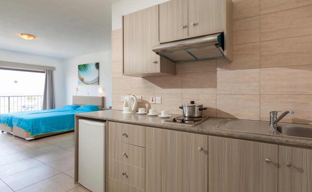 Penelope Beach Hotel Apts Protaras Bagian luar foto