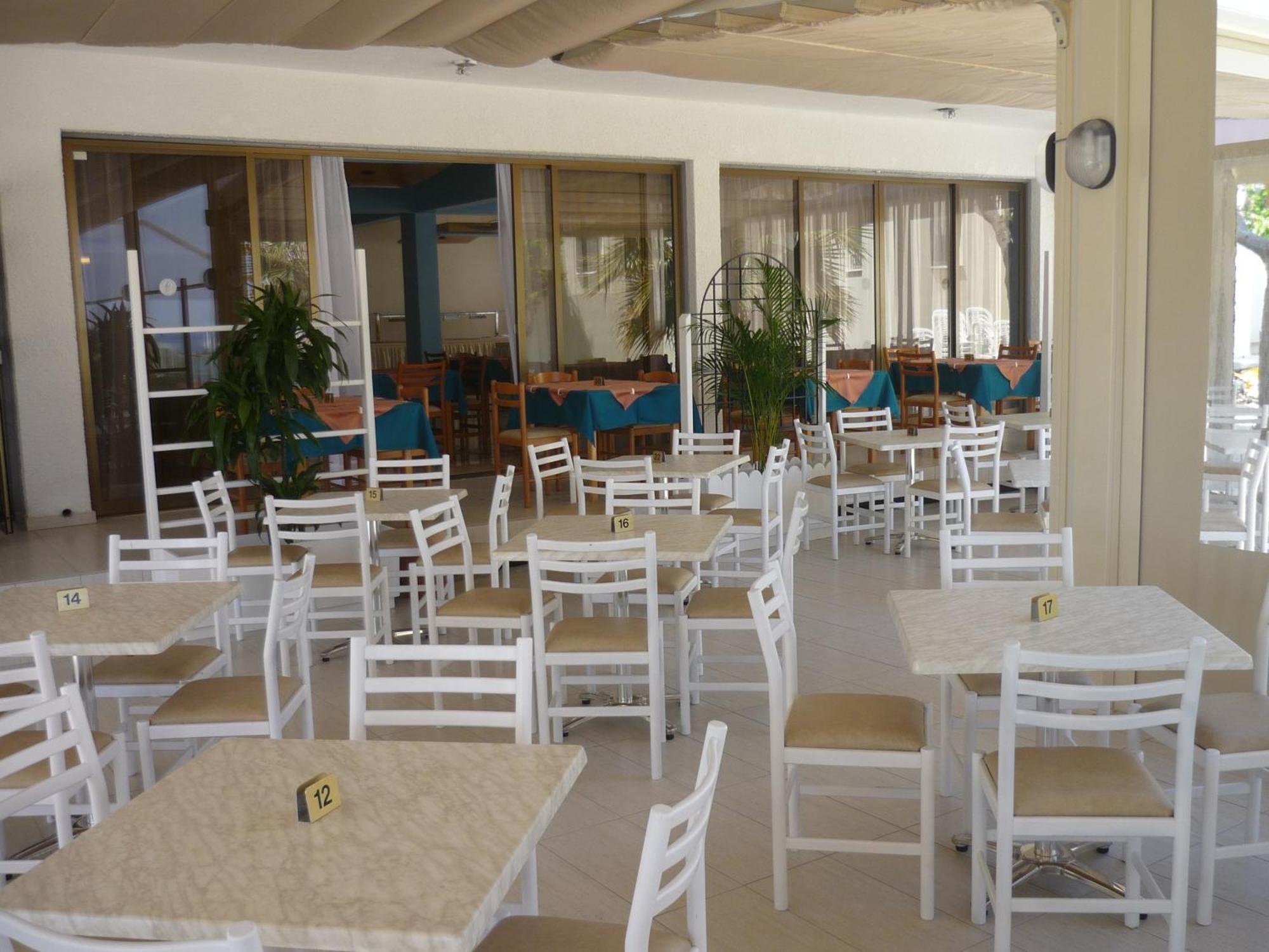 Penelope Beach Hotel Apts Protaras Bagian luar foto